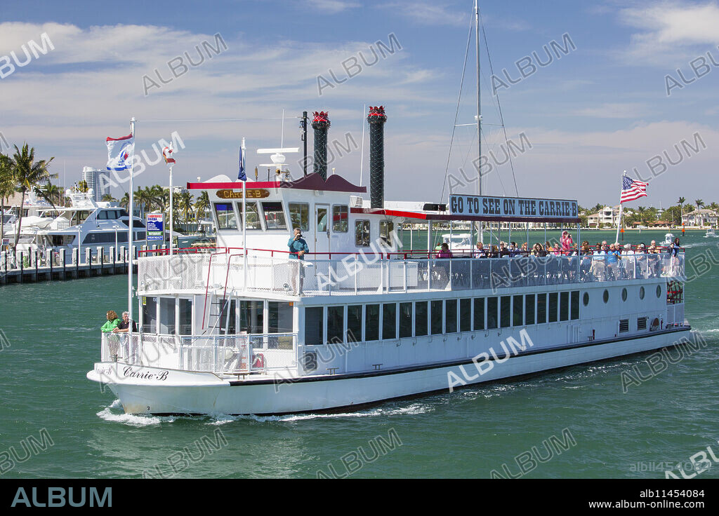 Paddlewheel sightseeing boat, the Carrie B, cruising along the Stranahan River, Fort Lauderdale, Florida, United States of America, North America.