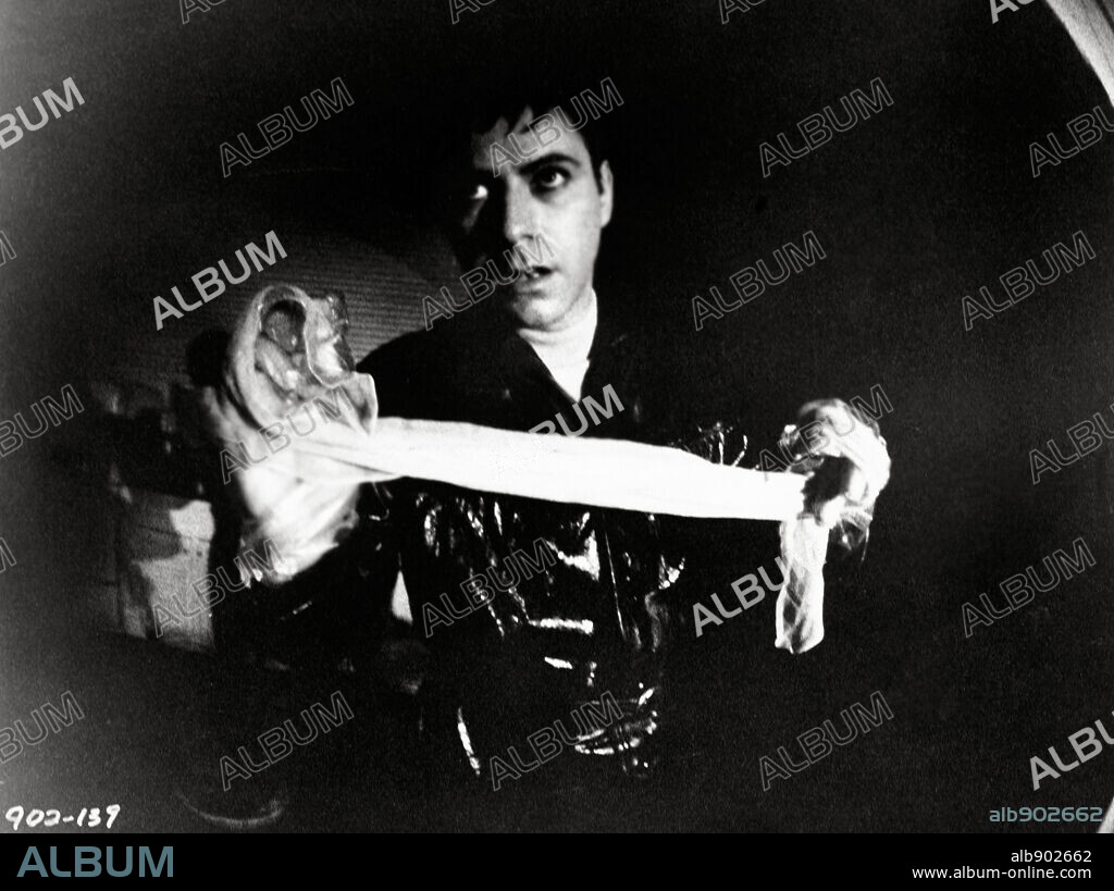 ALAN ARKIN in WAIT UNTIL DARK, 1967, directed by TERENCE YOUNG. Copyright WARNER BROTHERS.