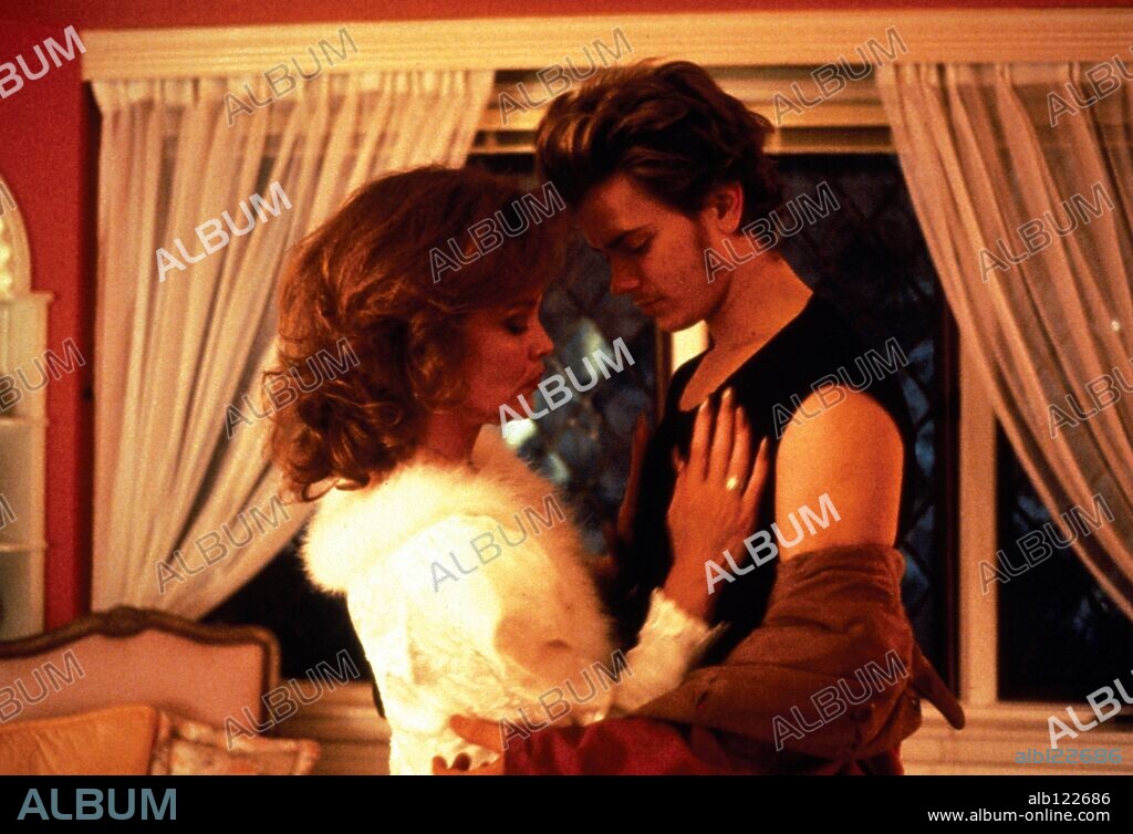 RIVER PHOENIX y VANA O'BRIEN en MI IDAHO PRIVADO, 1991 (MY OWN PRIVATE IDAHO), dirigida por GUS VAN SANT. Copyright NEW LINE CINEMA.