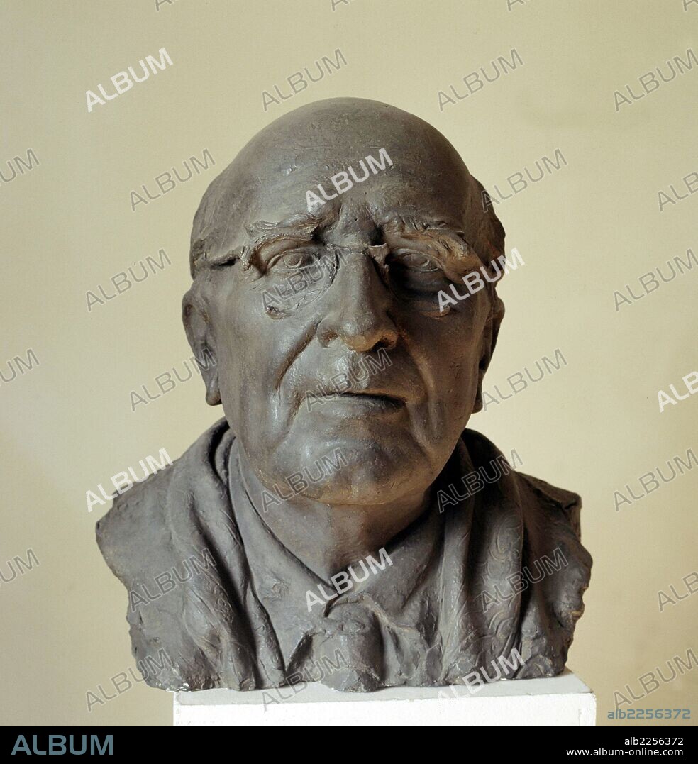 JULIO LÓPEZ HERNÁNDEZ. MADARIAGA , SALVADOR DE. ESCRITOR ESPAÑOL. LA CORUÑA 1866 - 1978. BRONCE DE JULIO LOPEZ HERNANDEZ. COLECCION PARTICULAR. MADRID.