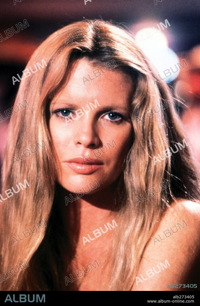 KIM BASINGER.