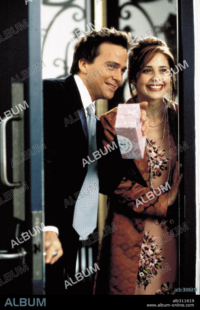 SARAH MICHELLE GELLAR and SEAN PATRICK FLANERY in SIMPLY IRRESISTIBLE, 1999, directed by MARK TARLOV. Copyright 20TH CENTURY FOX.