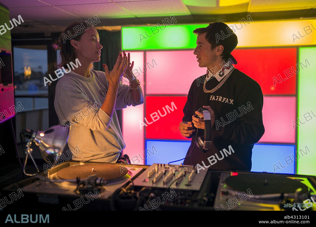 OLIVIA WILDE und SKYLER GISONDO in BOOKSMART, 2019, unter der Regie von OLIVIA WILDE. Copyright ANNAPURNA PICTURES.
