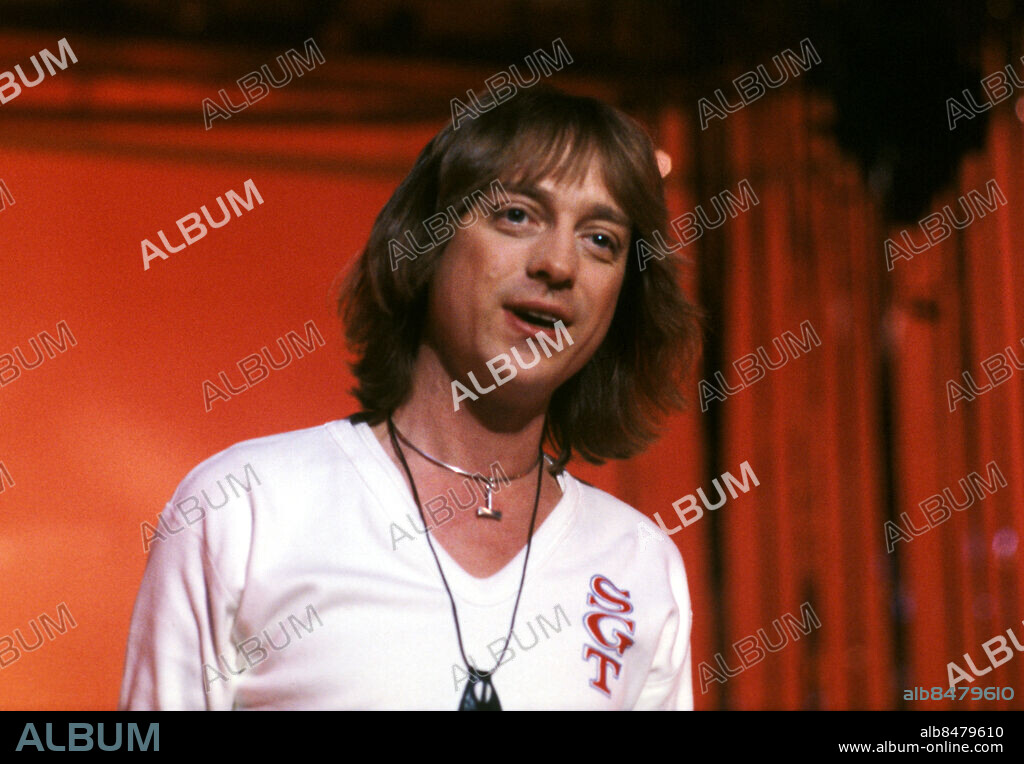 ARKIV 1978-92-11. Musikartisten Pugh Rogefeldt framför bidraget "Nattmara i melodifestivalen på Cirkus i Stockholm 11:e februari 1978. Låten hamnade på en delad tredje plats.. Foto:Olle Lindeborg / SCANPIX / Kod: 190.