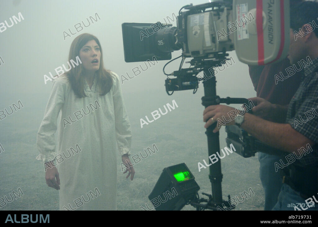 JENNIFER CARPENTER in THE EXORCISM OF EMILY ROSE, 2005, directed by SCOTT DERRICKSON. Copyright SCREEN GEMS / PERA, DIYAH.