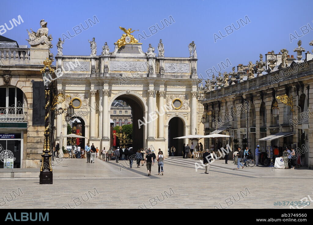 Arc de Triomphe, Place Stanislas, UNESCO World Heritage Site, Nancy, Lorraine, France, Europe.
