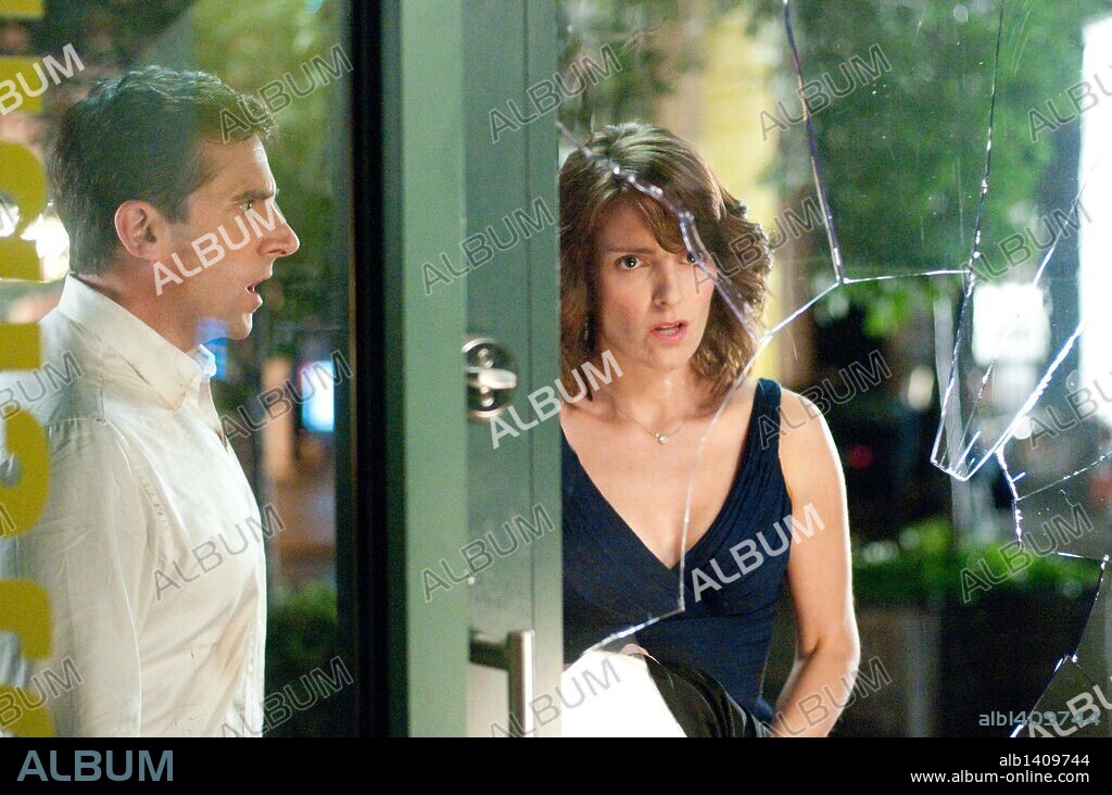 STEVE CARELL y TINA FEY en NOCHE LOCA, 2010 (DATE NIGHT), dirigida por SHAWN LEVY. Copyright 21 LAPS ENTERTAINMENT/MEDIA MAGIK ENT/20TH CENTURY-FOX FILM / ARONOWITZ, MYLES.