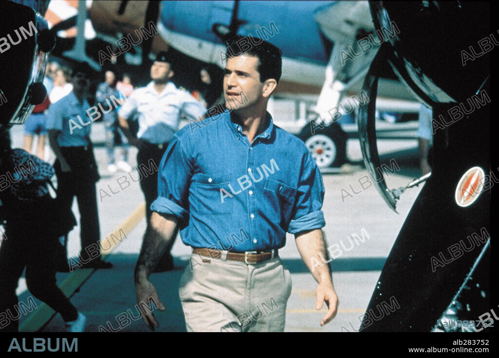 MEL GIBSON in FOREVER YOUNG, 1992, directed by STEVE MINER. Copyright WARNER BROTHERS.