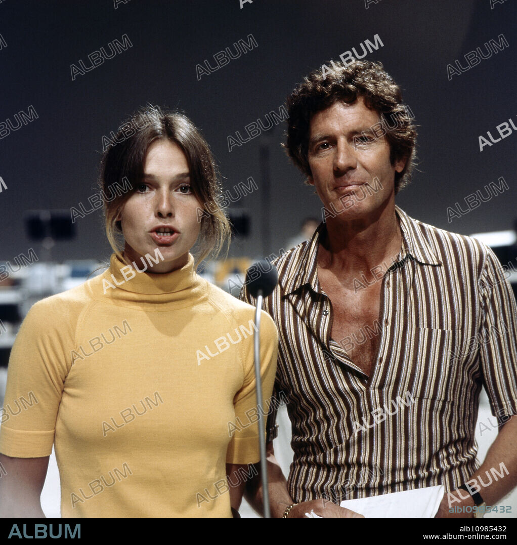 The famous actor couple Paul Hubschmid and Eva Renzi during the moderation of the gala evening of the record on August 28, 1971 in Berlin.