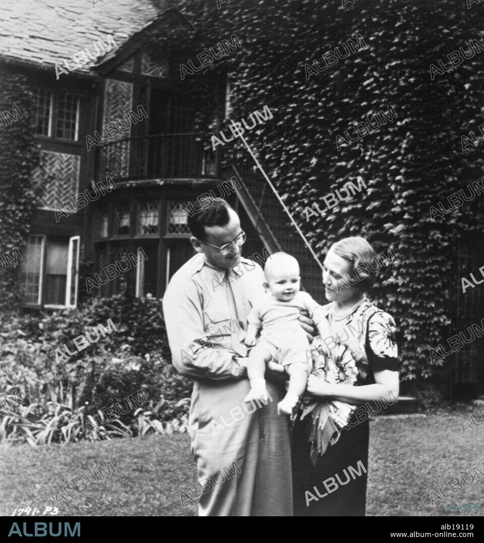 Glenn Miller con su mujer Helen y su hijo Stevie.Tenafly, New Jersey.