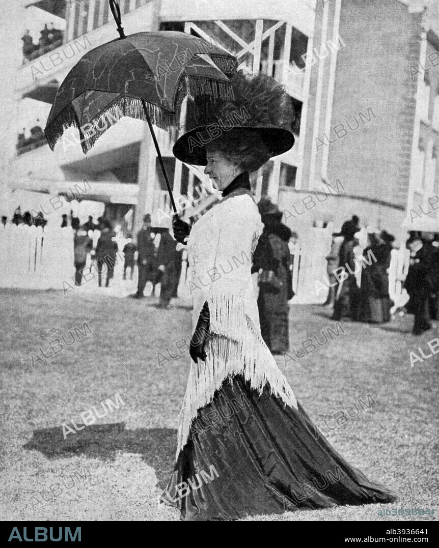 Ascot fashion, 1913 (1951). A print from 100 Years in Pictures, A panorama of History in the Making, text by DC Somervell, Odhams press Limited, London, 1951.